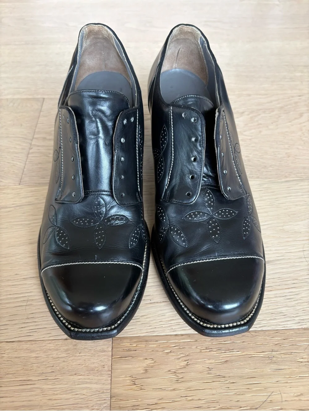 1940s 1950s Black Leather Heeled Oxfords Shoes Size 7.5 B Supple Leather